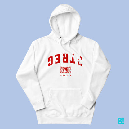 Toon je liefde voor Utrecht met de UTREG EST. 1122 Hoodie! Comfortabel en ideaal voor een casual look. Deze unisex hoodie zit heerlijk door de combinatie van katoen en polyester. Met een voorvak, een 3-panelen capuchon, en een 100% katoenen buitenkant.